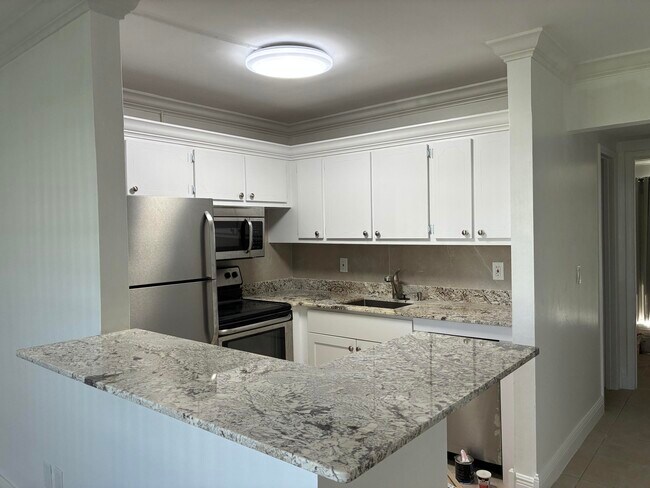 Foto del edificio - 650 Horizon St E