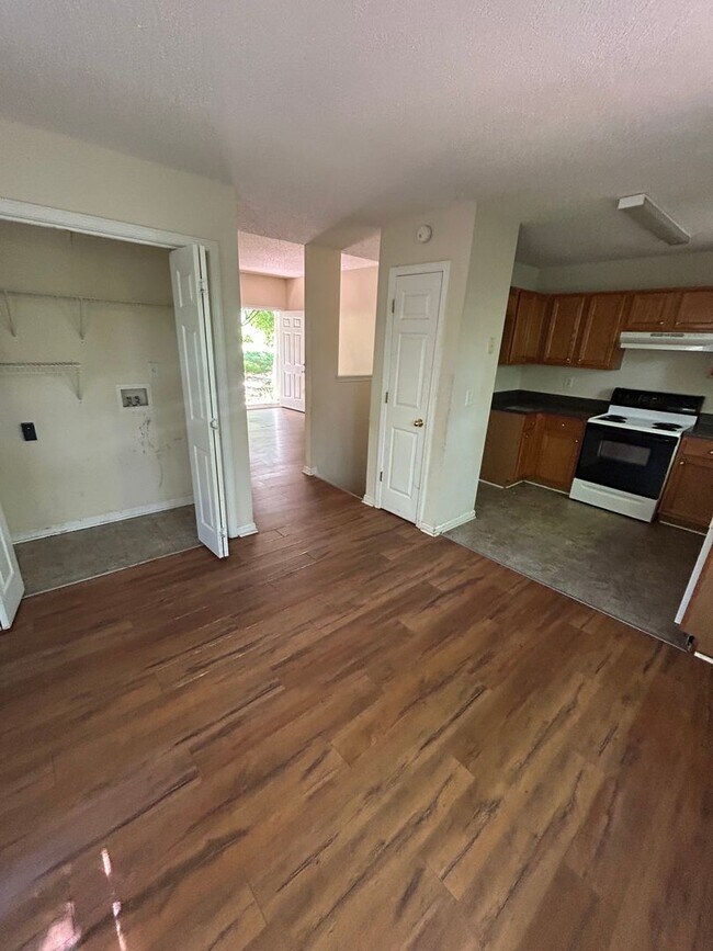 Building Photo - 110 Widgeon Dr