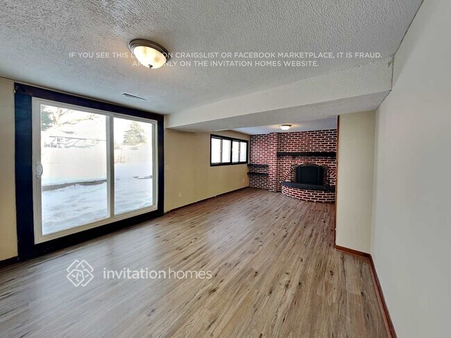 Foto del edificio - 2708 83rd Ln N