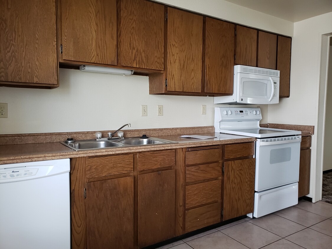 Primary Photo - 1730 Idaho St