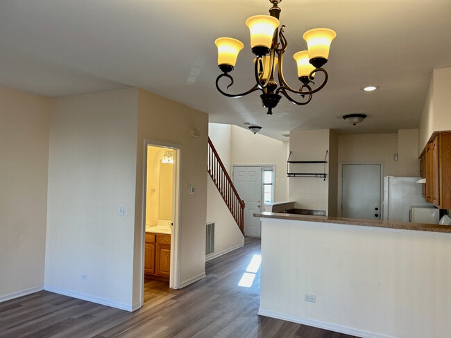 Building Photo - 984 Park Hill Cir