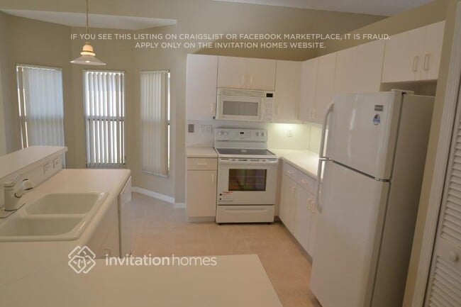Building Photo - 5010 SW 151st Terrace