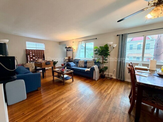 Foto del edificio - 433 Ella St