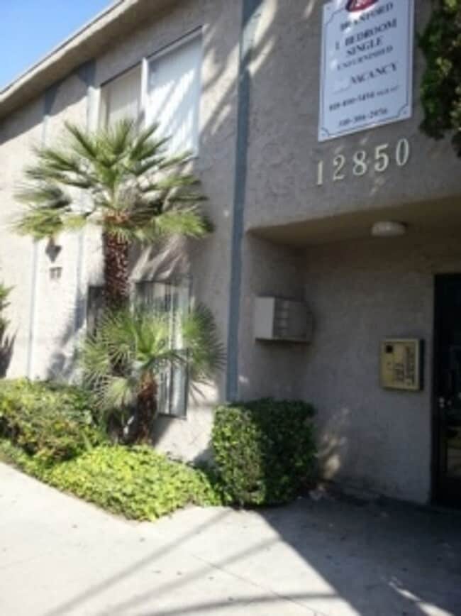 Building Photo - Branford-12850