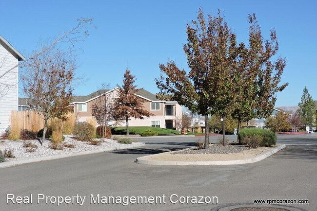 Foto del edificio - 9299 Running Dog Cir