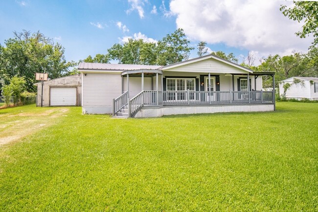 Building Photo - 5410 Carriage Trails Dr