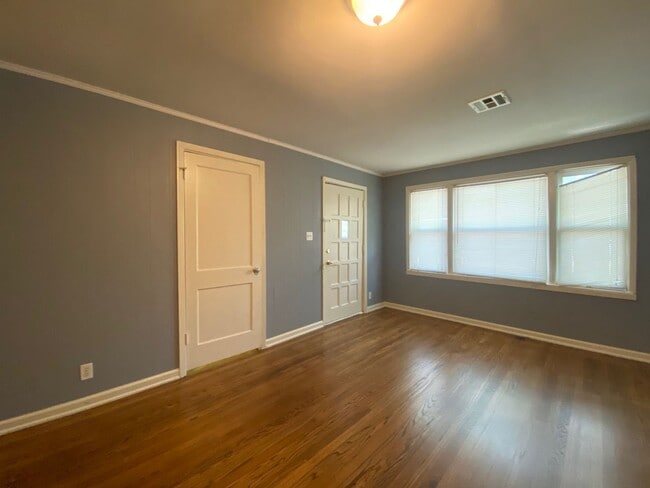 Foto del edificio - 1 Bedroom Duplex!!!