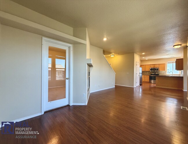 Foto del edificio - Spacious 4BR/2.5BA Beaverton Home with 3-Car Garage and Covered Deck