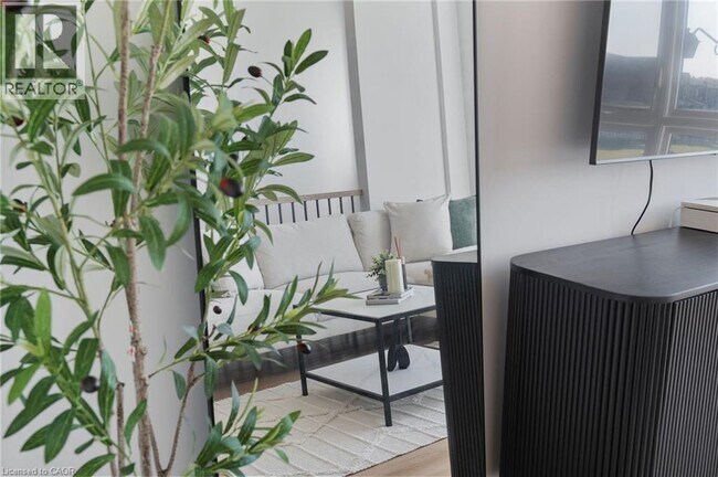 Photo du bâtiment - 55 TOM BROWN Dr