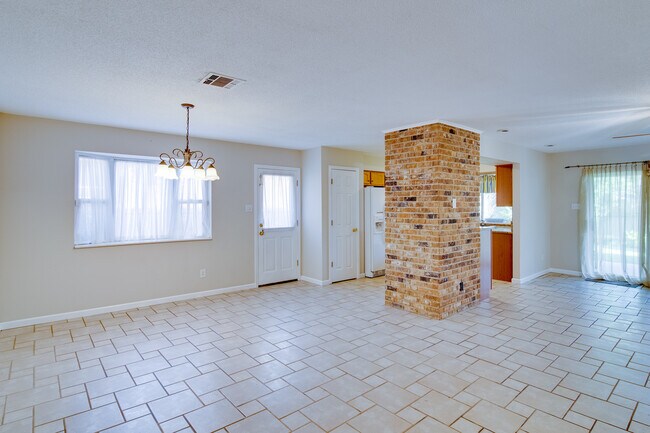 Foto del edificio - 5112 Belle Dr