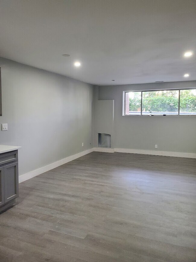 Foto del edificio - 175 Clare Ave