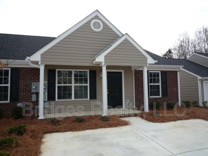 Foto principal - 1815 Honeysuckle Way