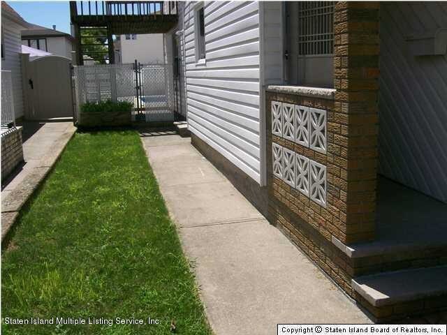 Building Photo - 772 Katan Ave