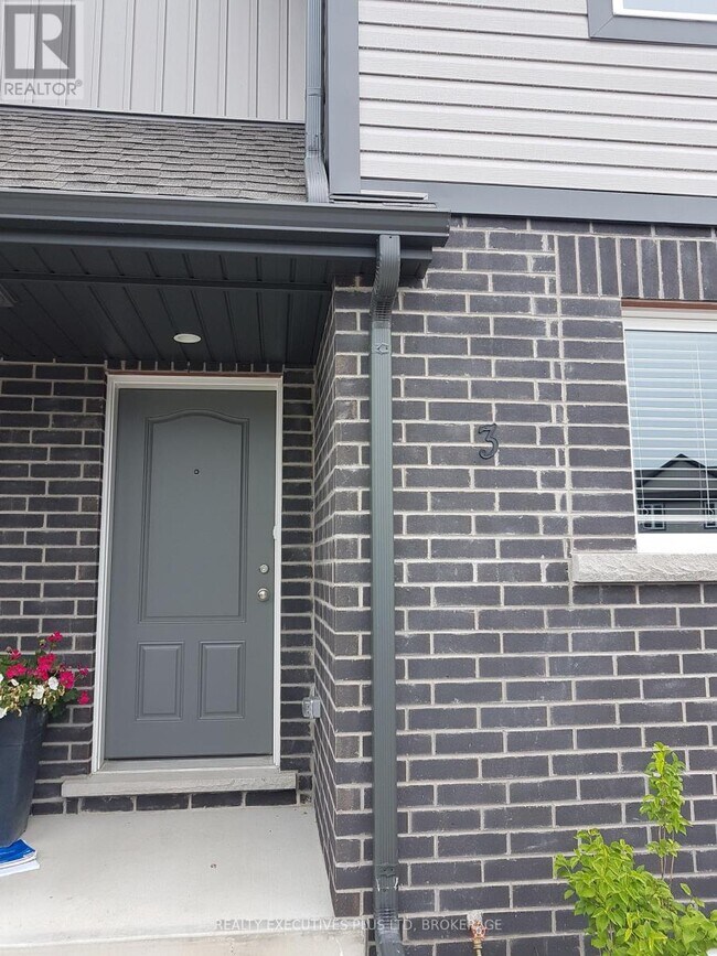 Photo du bâtiment - 7768 Ascot Cir