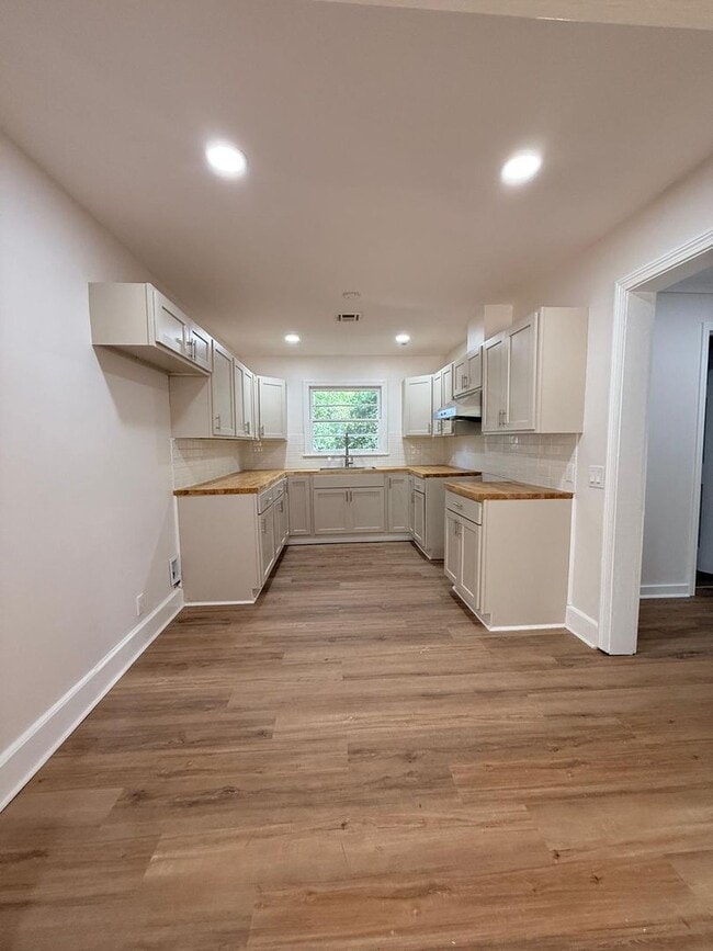Building Photo - 3543 Dalraida Ct