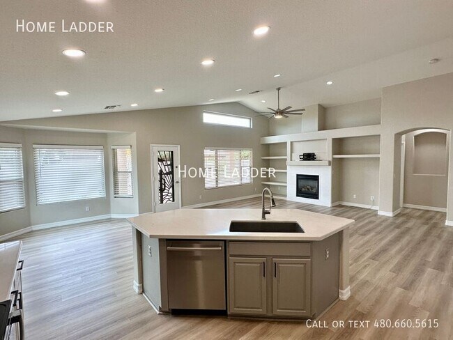 Foto del edificio - 9732 E Kiowa Ave