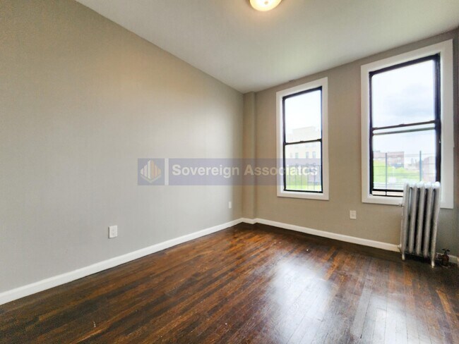 Foto del edificio - 541 West 150th Street