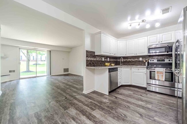 Building Photo - Abrams Run Apartment Homes