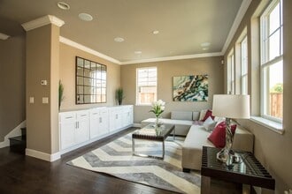 Building Photo - 6462 Almaden Rd