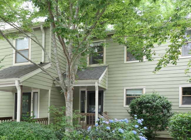 Foto del edificio - 140 Beechwood Dr