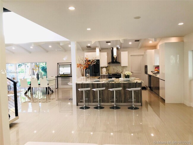 Building Photo - 6445 SW 135th Dr