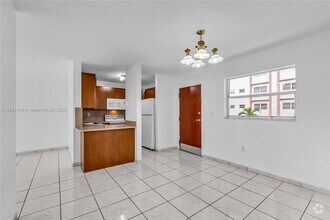 Building Photo - 325 NW 72nd Ave