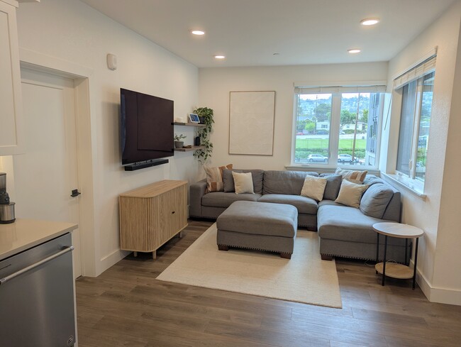 Espacio vital - 10300 San Pablo Ave