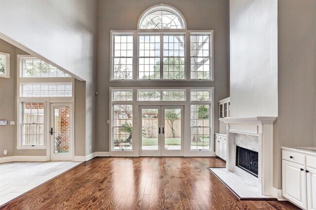 Building Photo - 14822 Bramblewood Dr