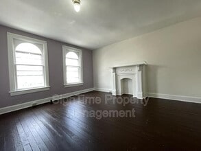 Building Photo - 111 E Washington St