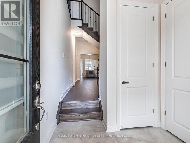 Building Photo - 1359 Peony Path