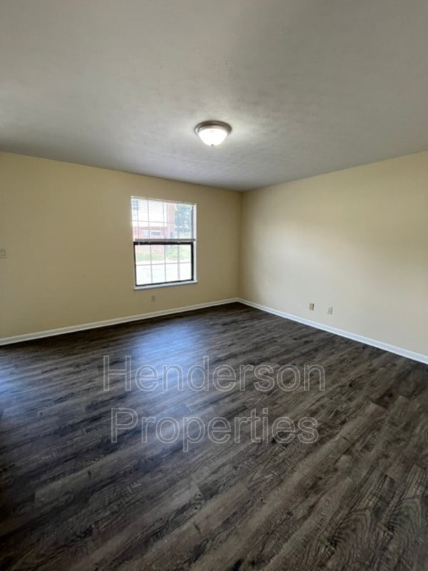 Foto del edificio - 1347 N 6th St