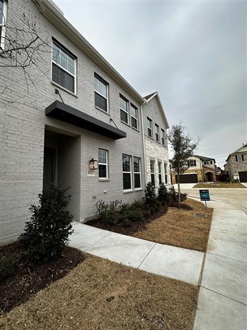 Foto del edificio - 9943 Hennings St