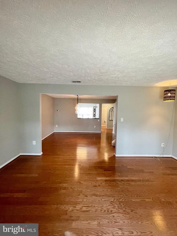 Building Photo - 5737 Independence Cir