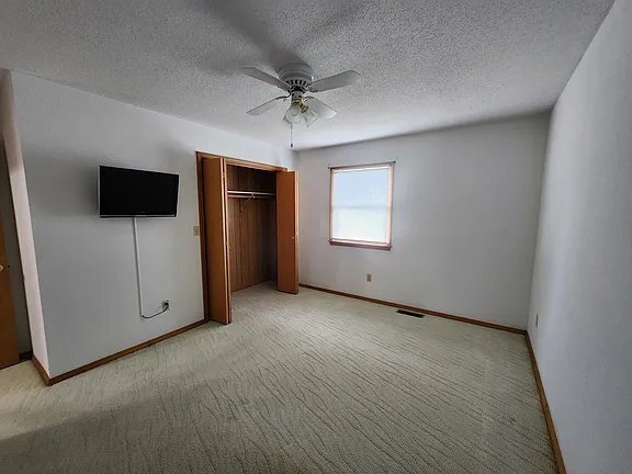 Foto del edificio - 400 W Franklin Ave