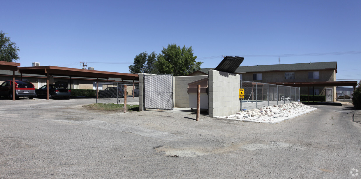 Building Photo - 17450 Sequoia Ave