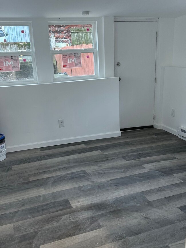 Building Photo - Cozy Remodeled Reading 3 BR/1 Bath For Ren...