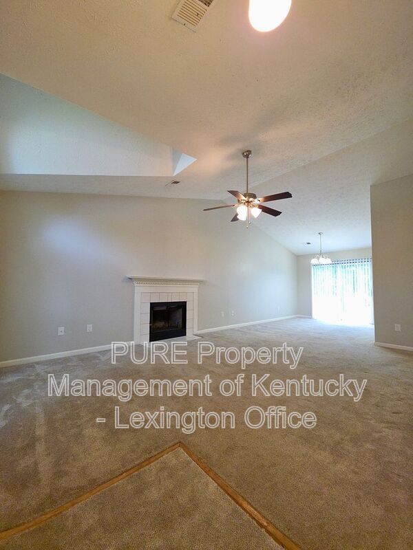 Foto del edificio - 3725 Cottage Cir
