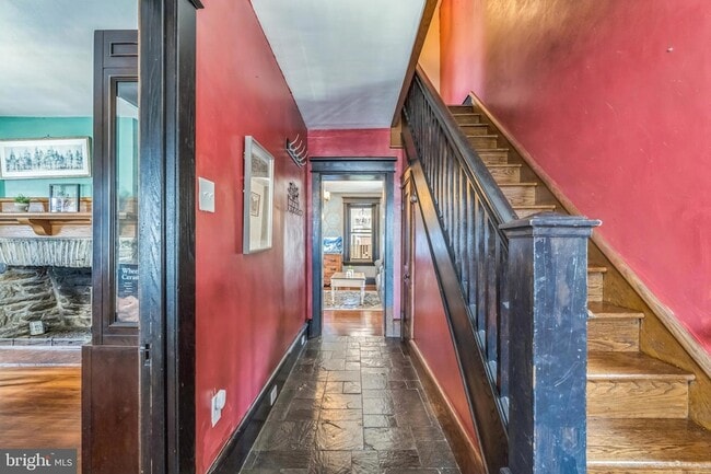 Foto del edificio - 6825 Ridge Ave