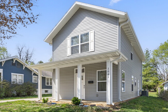Building Photo - 1041 E Delmar St