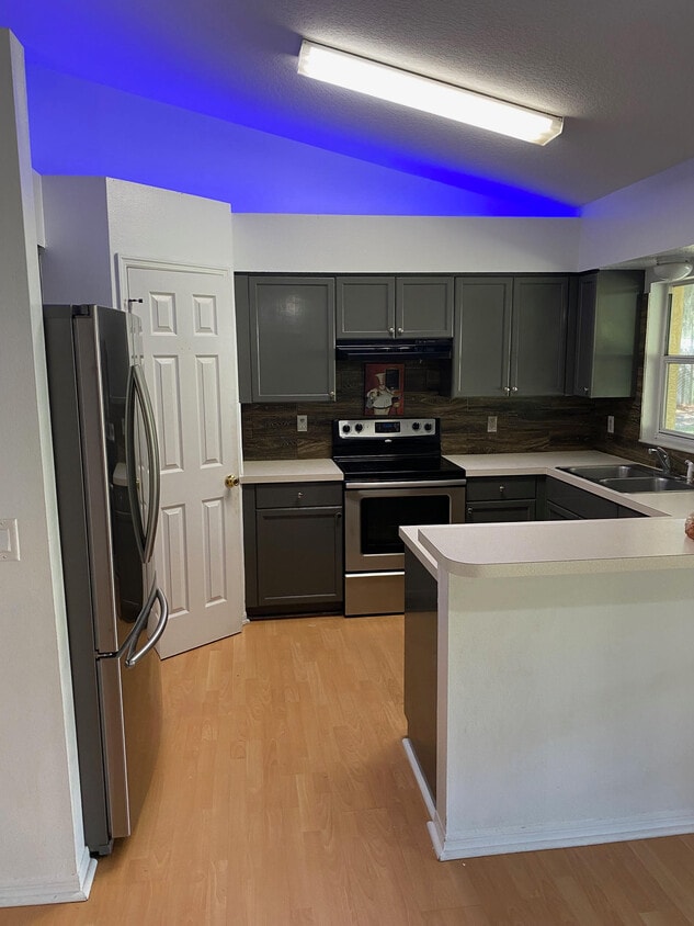 Foto del edificio - 10247 Northglen Drive