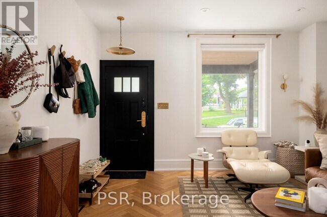 Building Photo - 405 Indian Grove