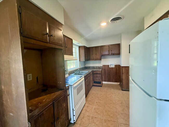 Foto del edificio - 2017 Fairfield Dr