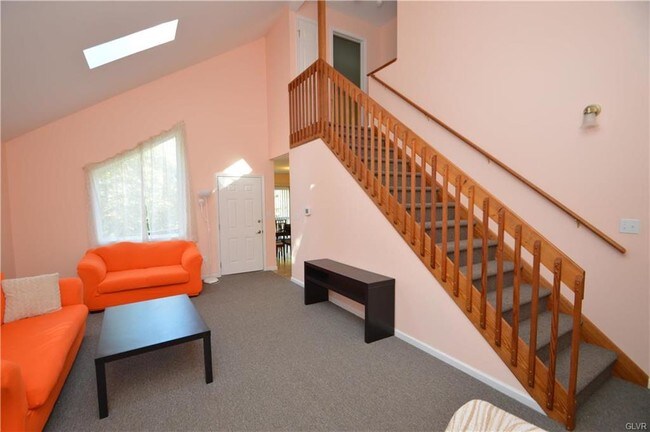Building Photo - 152 Beach Ln