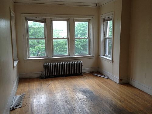 Interior - 8200-8208 S Maryland Ave