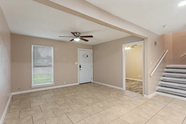 Foto del edificio - Spacious & Modernized Duplex Living in Southwest Fort Worth