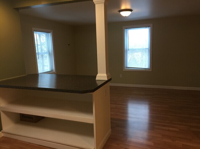 Sala de estar - 157 E Spring St