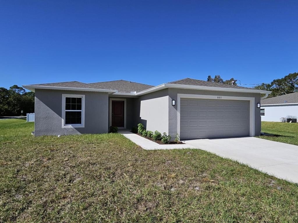 Foto principal - 8815-8891 91st Ct