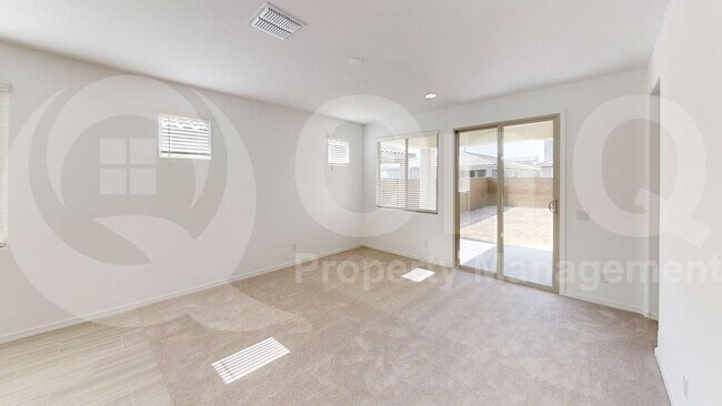 Building Photo - 8818 W Pasadena Ave