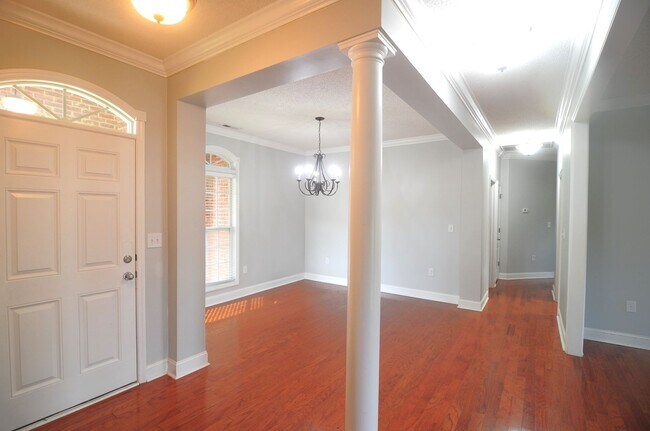 Foto del edificio - 5016 Liberty Park Cir SE