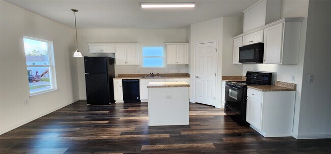 Foto del edificio - 6206 Lacey Oak Dr